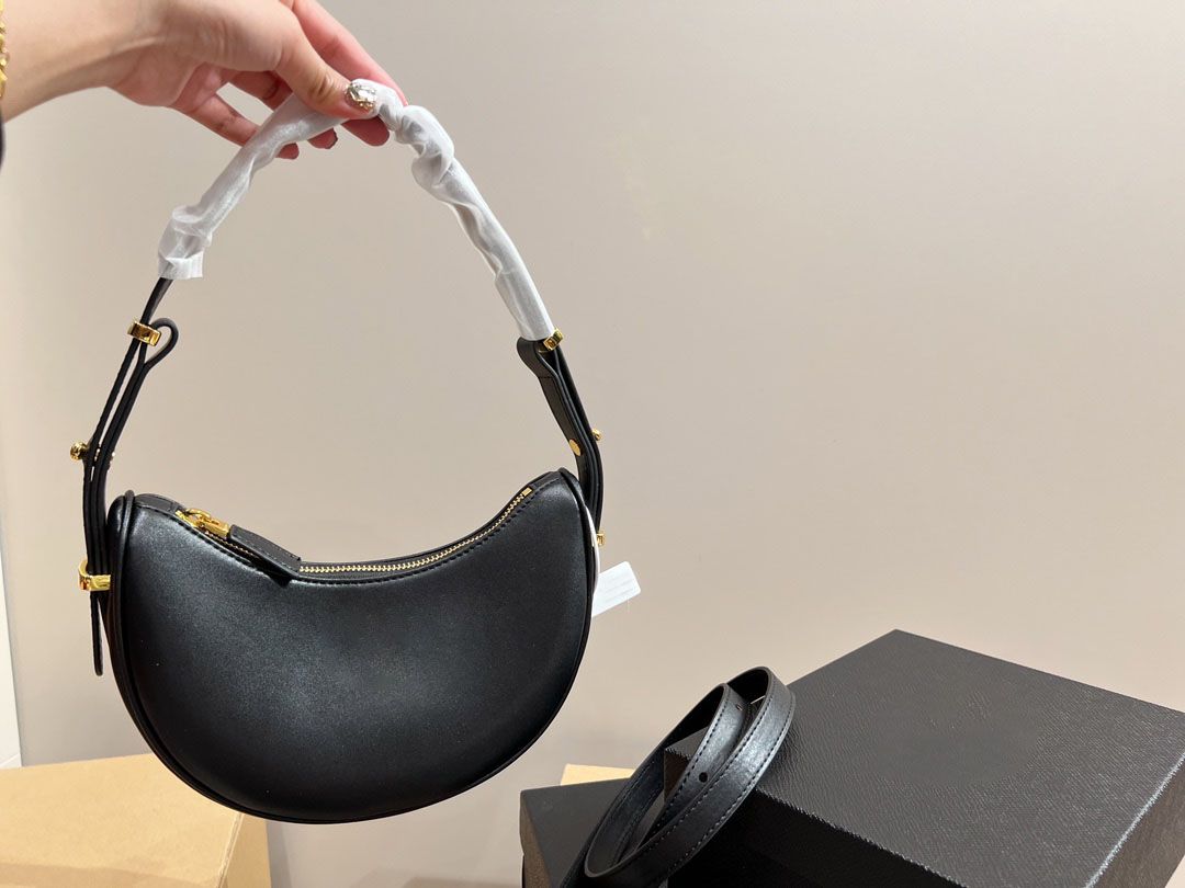 

2023 New topquality Luxury NewHalf letter Handbag Bags Designer Shoulder Crossbody Wallet Female Purses Women Solid Bottom bag MoonBag Bwft, Black