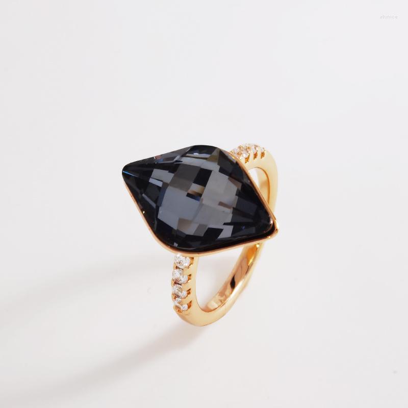 

Wedding Rings High Quality Ring Made With Crystals From Austria For Women Party Jwelry Accessory Geometric Design Finger Girl Bijoux
