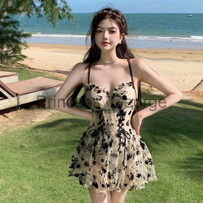 

Women's Plus Size Swimwear Korean Style Women Swimsuit Sexy Lace Embroidery Push Up Swimwear Dress with Flowers Summer x0621, Beige