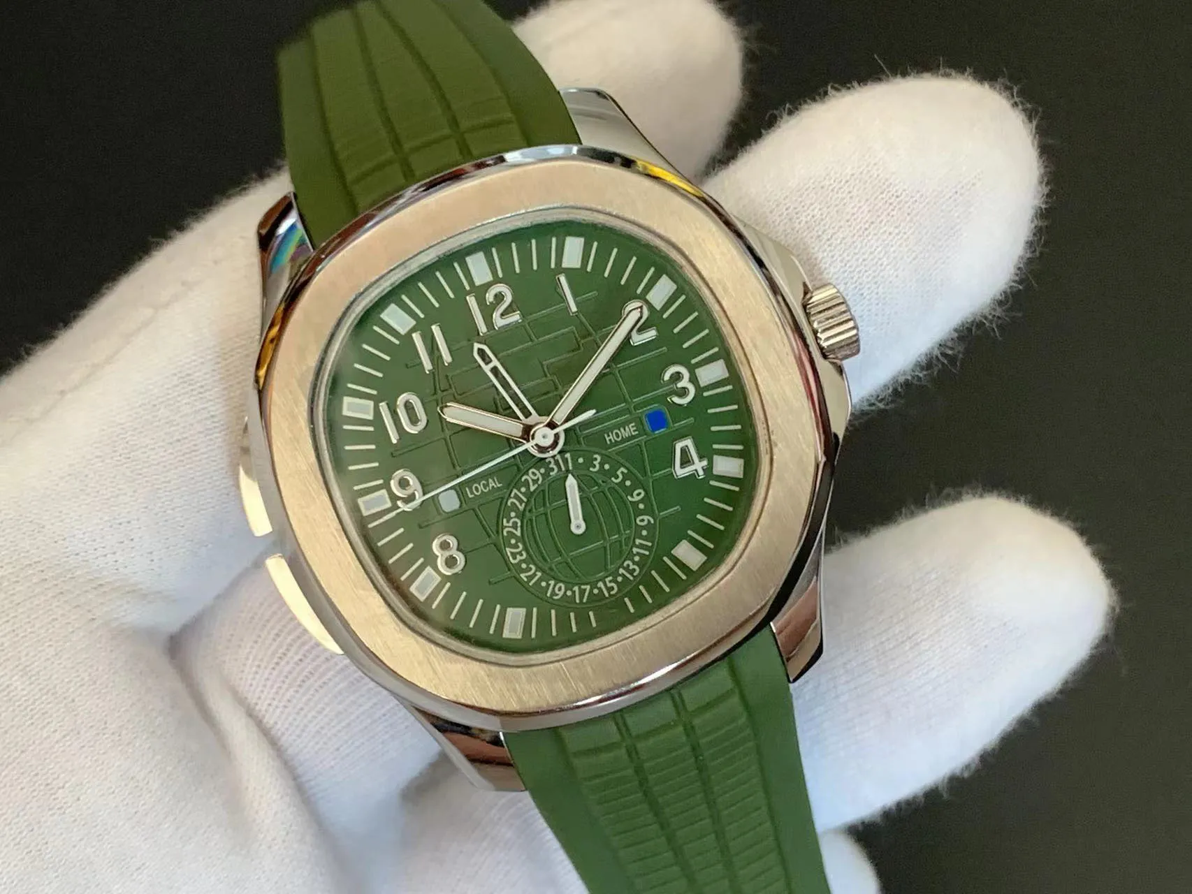 

Mens Wristwatches Luxury Sapphire Glass Mechanical Watches Stainless Steel Silicone Strap Water Resistant Automatic Watch for Men