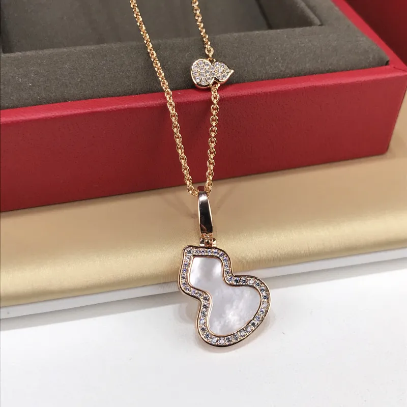 

18K plated gold diamond pendant necklace Classic Titanium steel diamonds bottle gourd Pendant Necklaces women luck necklace Designer Jewelry Gift wholesale