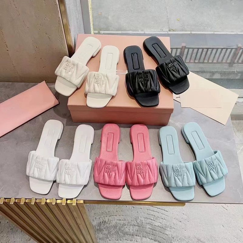 

Beach slippers Classic Flat heel Summer popular Lazy Designer shoe fashion Cartoon Big Head flops leather lady Slides women shoes Hotel Bath Ladies sexy Sandals, Blue