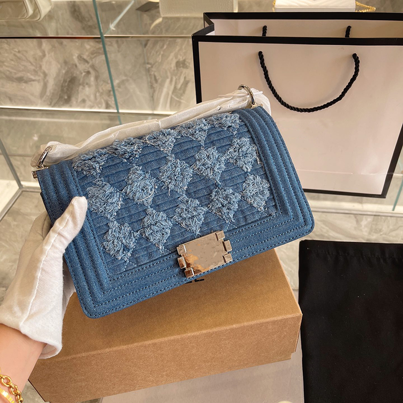 

2023 Summer Fashion Vintage Bags Pleated Luxury Shoulder Bag Distressed Channel CC Woc Shopping Chain Flap Designer Crossbody Chains Women Hasp Belts Size 25cm, Black 21x13cm