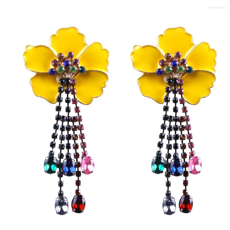 

Stud Earrings Vintage Big Yellow Flower Women Creative Simple Crystal Design Female Fashion Jewelry Bijoux Wholesale