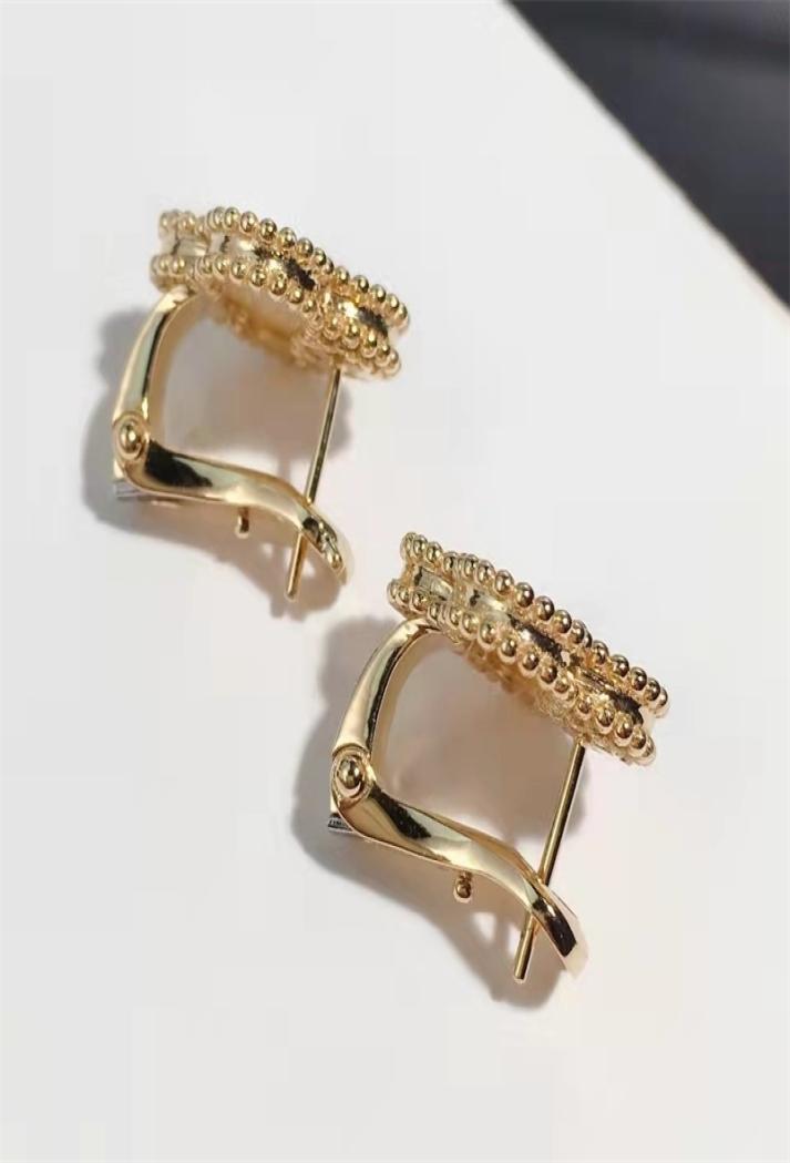 

Brand women039s mother of Pearl clover earrings luxury fashion jewelry exquisite gifts 2201253405056