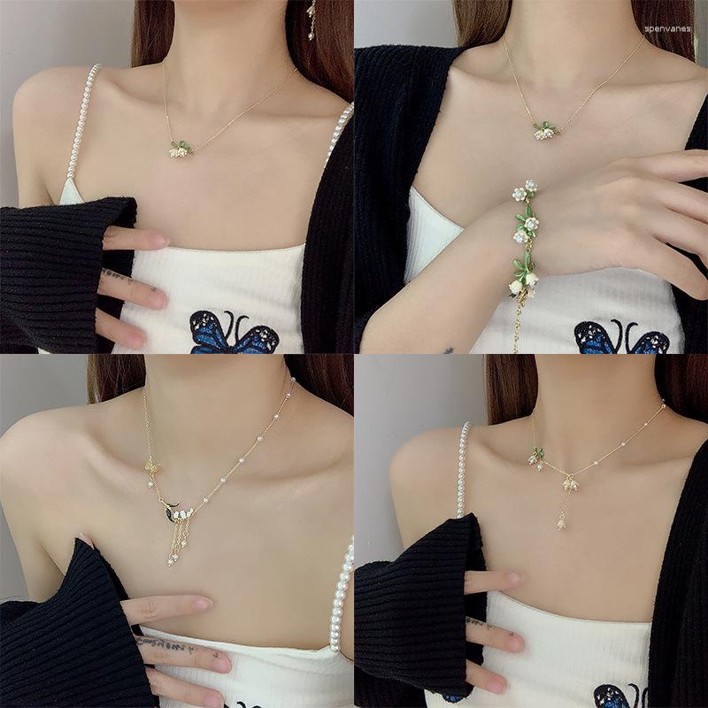 

Chains Linglan Flower Temperament Versatile Tassel Necklace Female High End Light Luxury Collar Chain