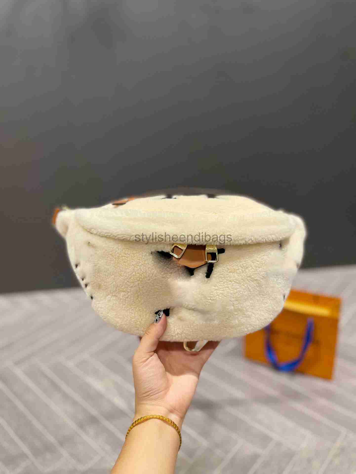 

Totes Shoulder Luxury tote purse Brand handbag message bags Genuine Leather Cluth Crossbody Original 5A Quality Lamb Wool Mens chest bag 31CM Waist Pack Wallet, Box