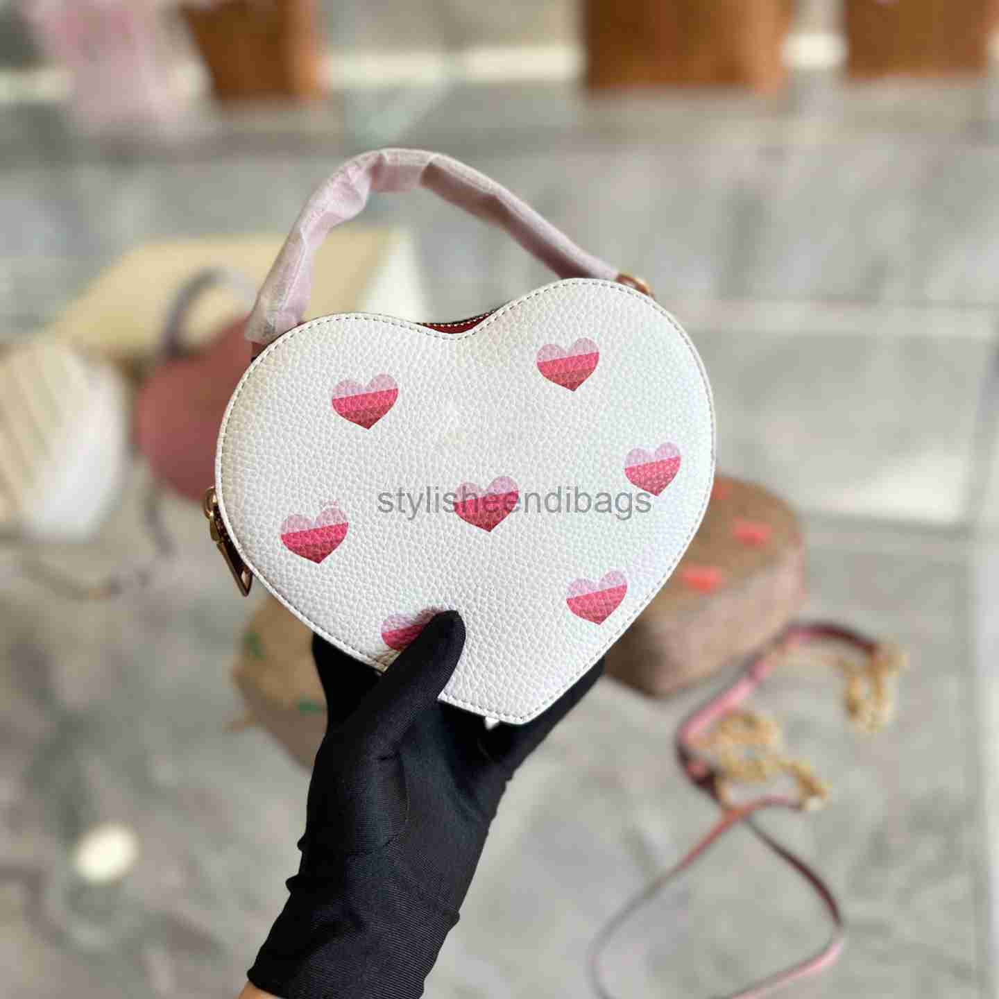 

Body Cute Heart Cherry Cross body Bag CO Designer Shoulder Bags Classic Leather Fashion Love Handbags for Ladies Double Zipper Luxury Pink Clutch with Handle, 111