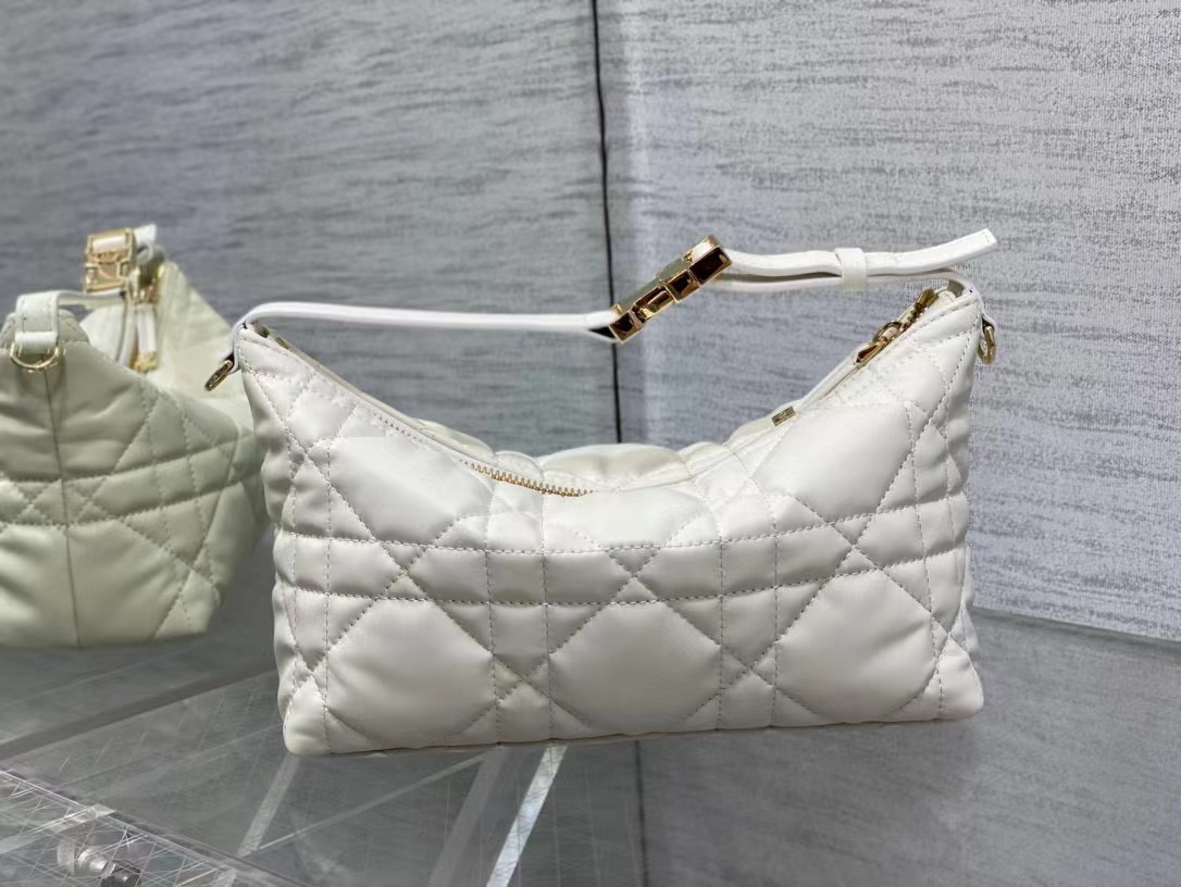 

2023 New women's handbag high-end custom quality lunch box bag super soft cowhide material rattan pattern is very fashionable and casual, White