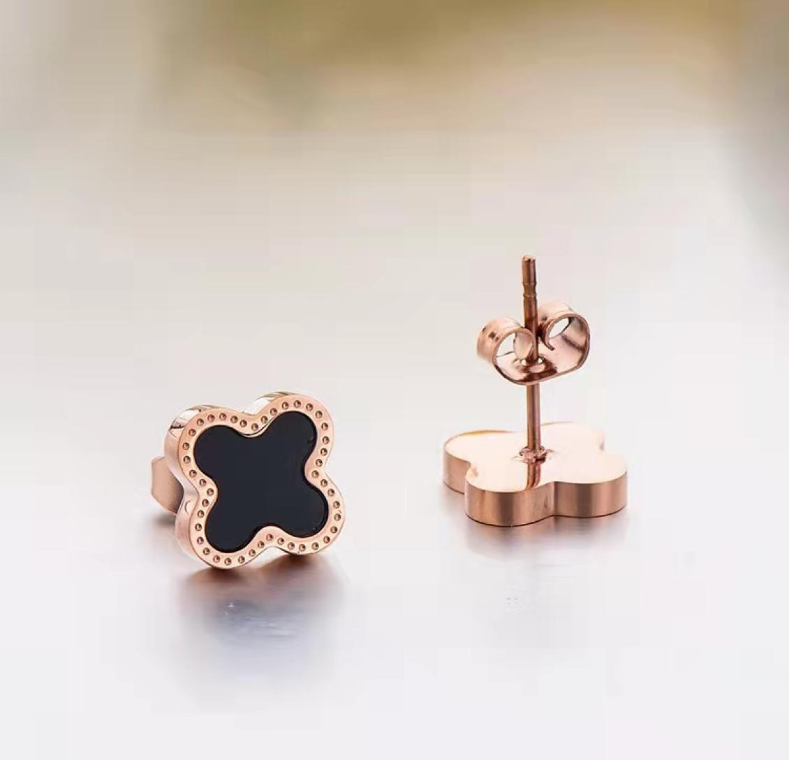 

Designer Beautiful Women Style Four Leaf Clover Stud Earring Gold Stainless Steel Earring2630455