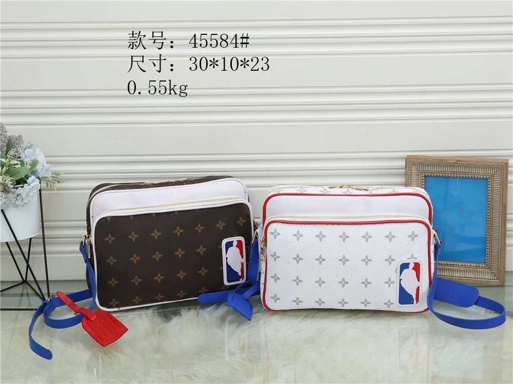 

Luxury leather Messenger Cross body Designer Bag men and Women Shoulder strap Adjustable detachable Fashion Sport bag Classic Outdoor Camera Crossbody bags N0286, 2089-1