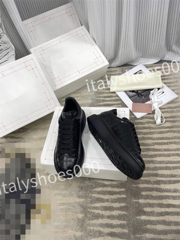 

New top Quality Triple Designer Shoe Tripler Sneaker Trainer Combination Crystal Bottom Men Women Fashion Sneakers, 07