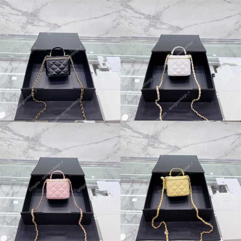 

Chain luxurys designer bags 2023 Flap New Portable Leisure Small makeup bags luxury crossbody Women Fragrance Mini Lingge Messenger Box hobo bag Fashion, Pink11