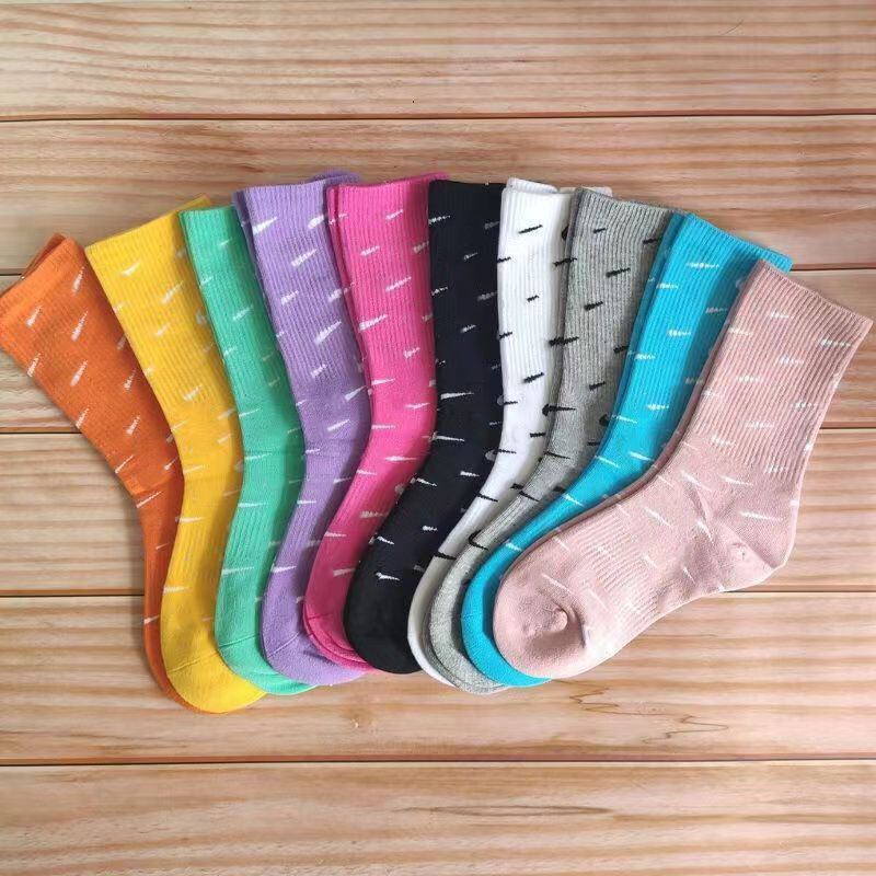 

tech fleece mens stockings socks designer full logo printed sock womens breathable cotton football basketball sports socks, 04