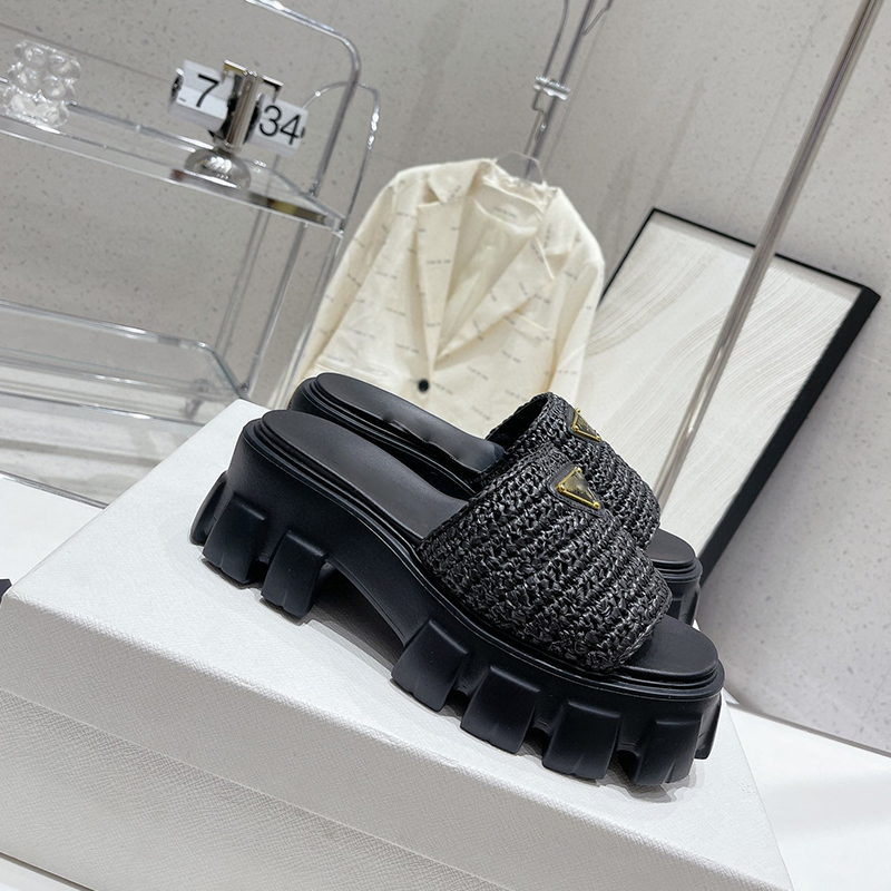 

Black Toothed woven thick sole triangular buckle Outdoor Shoes Summer Beach slippers foam runners designer sandals Free delivery, Color 1