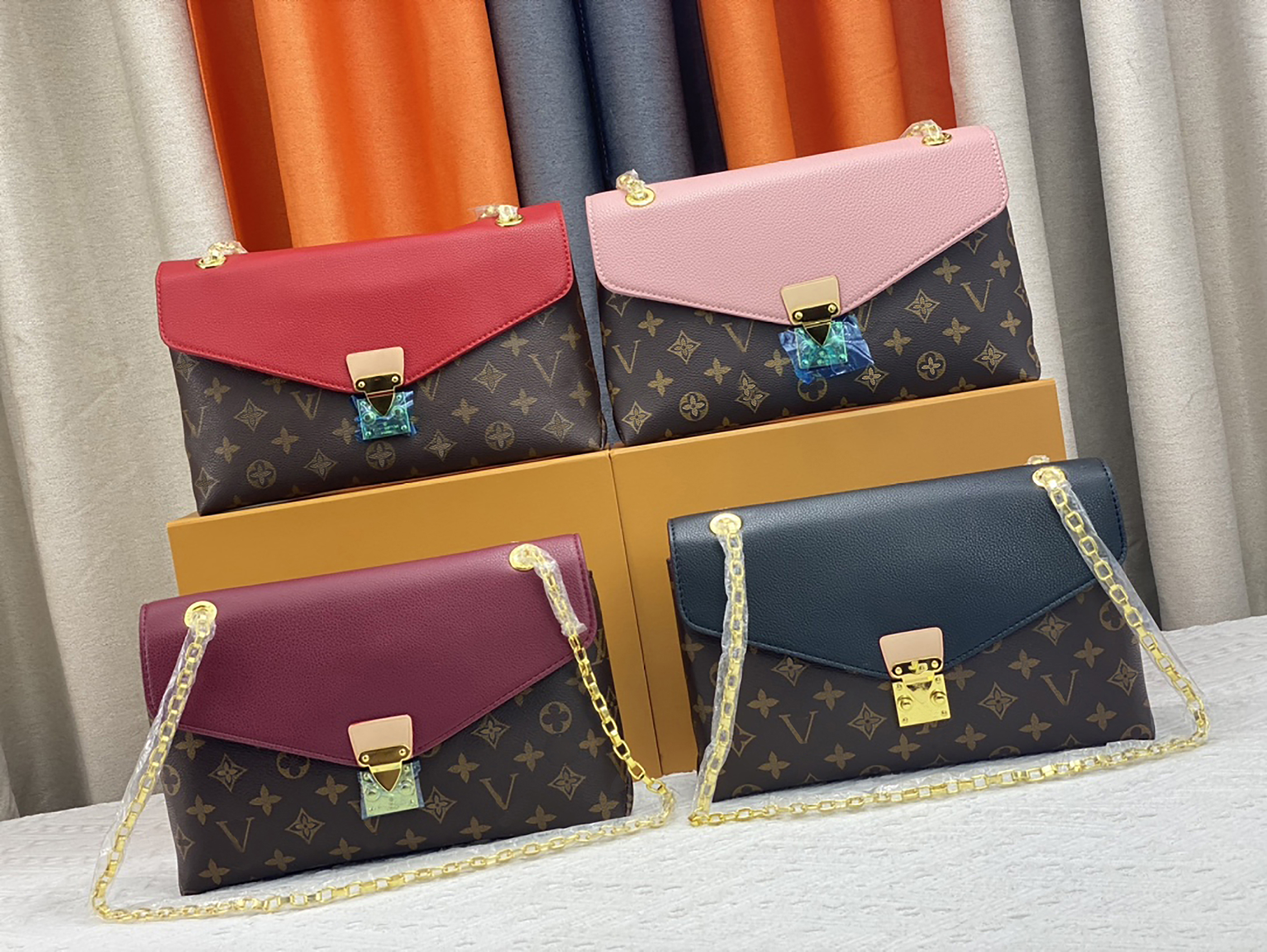 

M40780 Pochette Handbag Women Luxury Designer metis Bags Handbags Lady Messenger Fashion Shoulder Bag Crossbody Tote Wallet Purse messenger bag, Pink