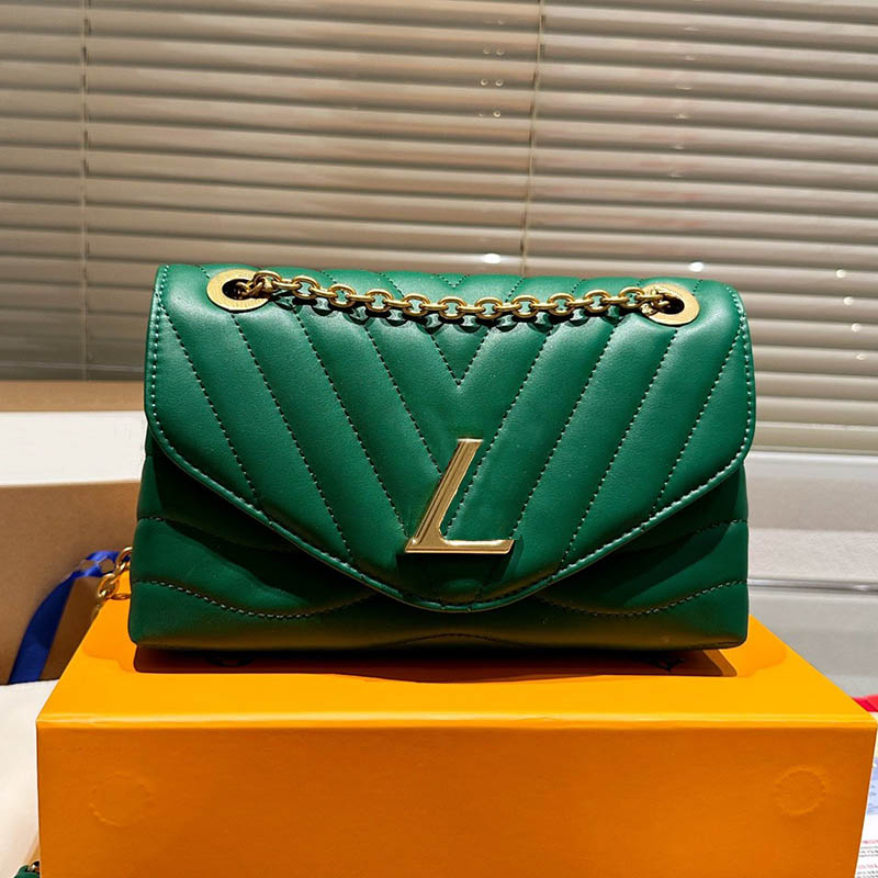 

Classic Badge Women Crossbody Designer Bag Gold Hardware Leather Quilted Evening Shopping Handbag Clutch Wallet Luxury Handbag Vintage Flap Fanny Pack Birkin 24CM, White