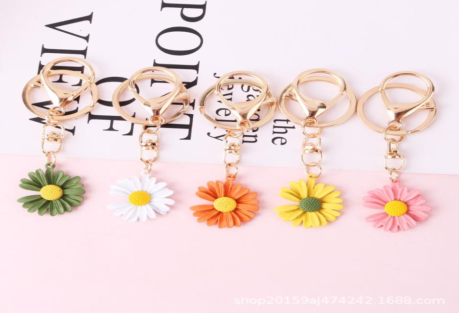

Keychains Creative Alloy Notch Flower Fresh and Lovely Cartoon Ring Car Key Bag Pendant5561150
