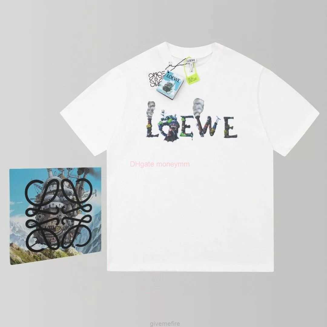 

Designer Fashion Clothing Tees Tshirts Loewe Gift Box Edition Luo Yihars Mobile Castle Short Sleeve Tshirt with Full Details Luxury Casual Streetwear Tops Rock Hip h, White