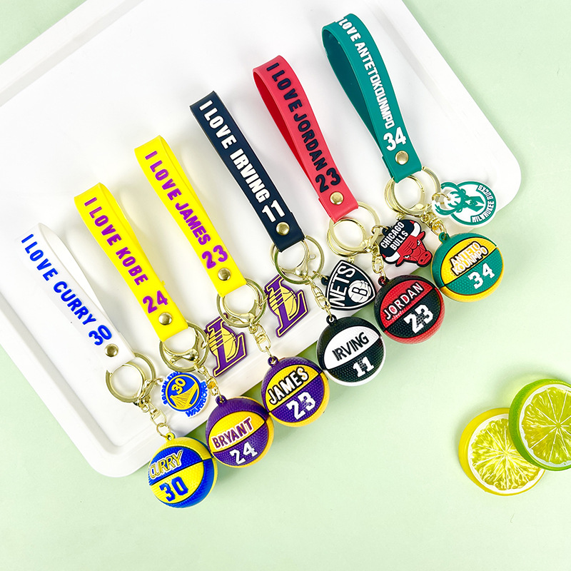 

Sports basketball keychain designer Kobe jersey key chain for men pendant personality creative backpack schoolbag pendant