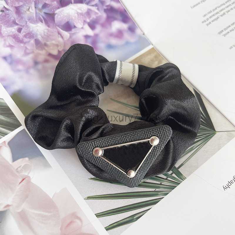 

Luxury Designer Headbands Women Solid Color Brand Elegant Style Satin Letter Hairband Fashion Womens Wide Edge Simplicity Hair Hoop Sport Wide Head Accessories, Black