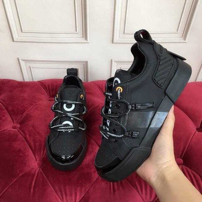 

2023 The latest men's sports shoes in simple and fashionable comfortable and breathable dolces e gabbanas dg gabana light on the upper foot classic and versatile, 08