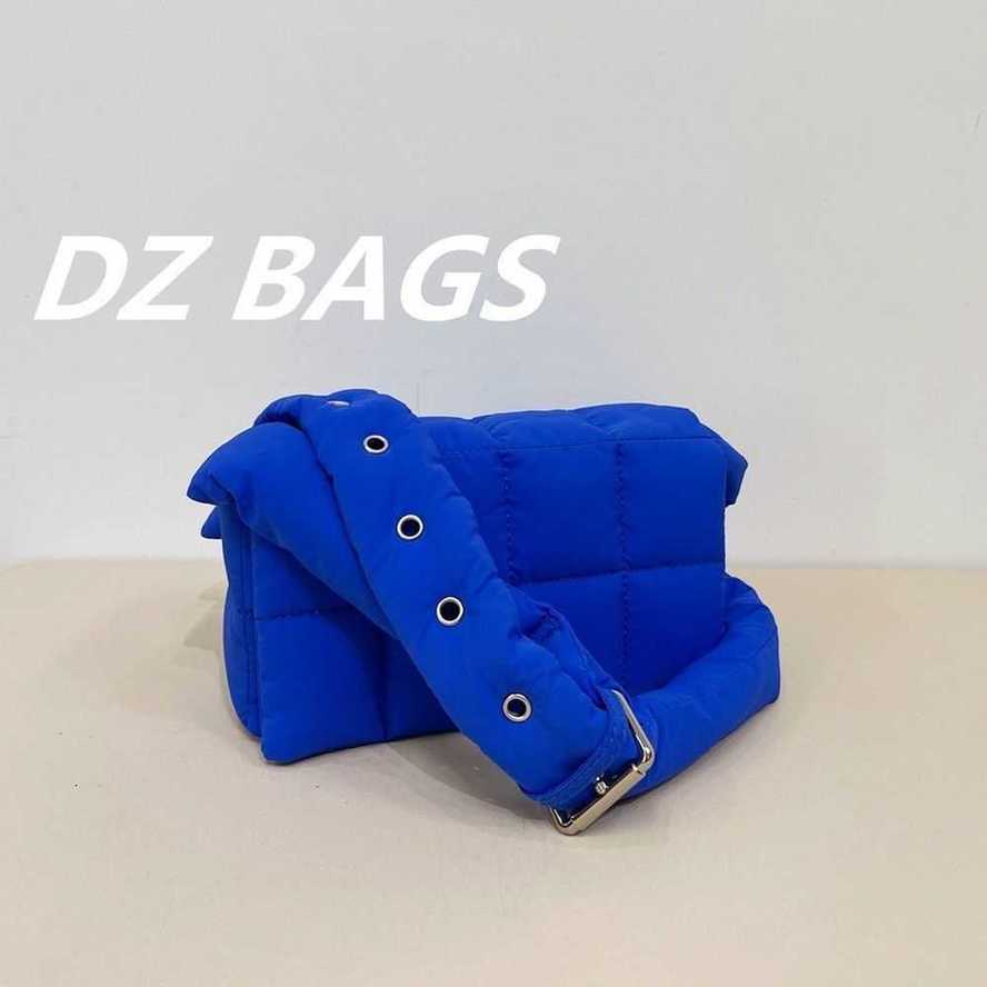 

Designer Bottegas Bags Venetas Net Red Sponge Woven Pillow Womens One Shoulder Crossbody Down Autumn and Winter 2023 New Fashion Have Logo, Blue