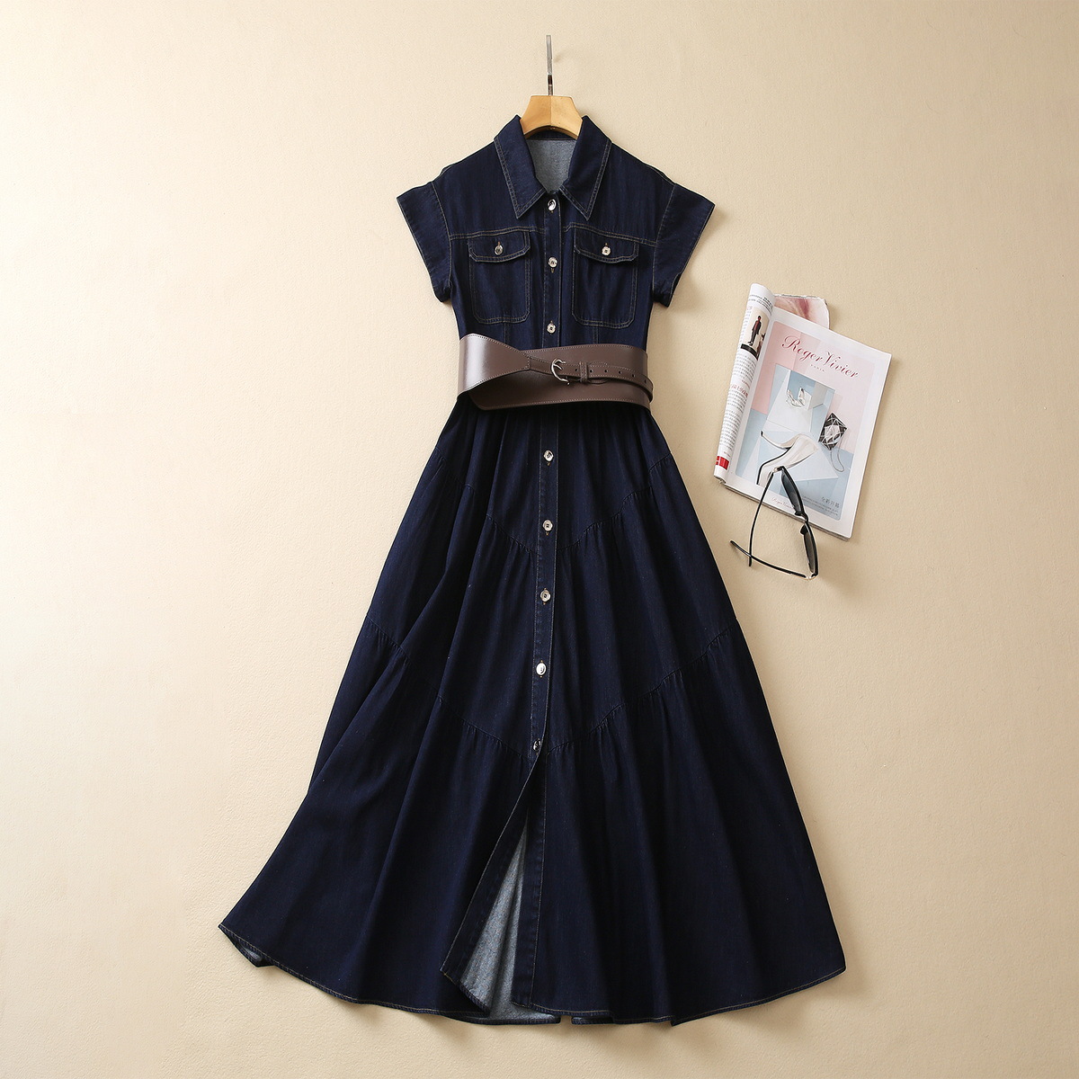 

2023 Summer Blue Solid Color Belted Denim Shirt Dress Short Sleeve Lapel Neck Double Pockets Single-Breasted Casual Dresses S3L220621