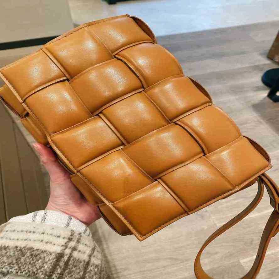 

Designer Bottegas Bags Venetas Cassettes Handbags Ding Class Sheepskin Generous Check Waist Bag Cassettes Small Square One Shoulder Messenger Womens Woven, Parrot green