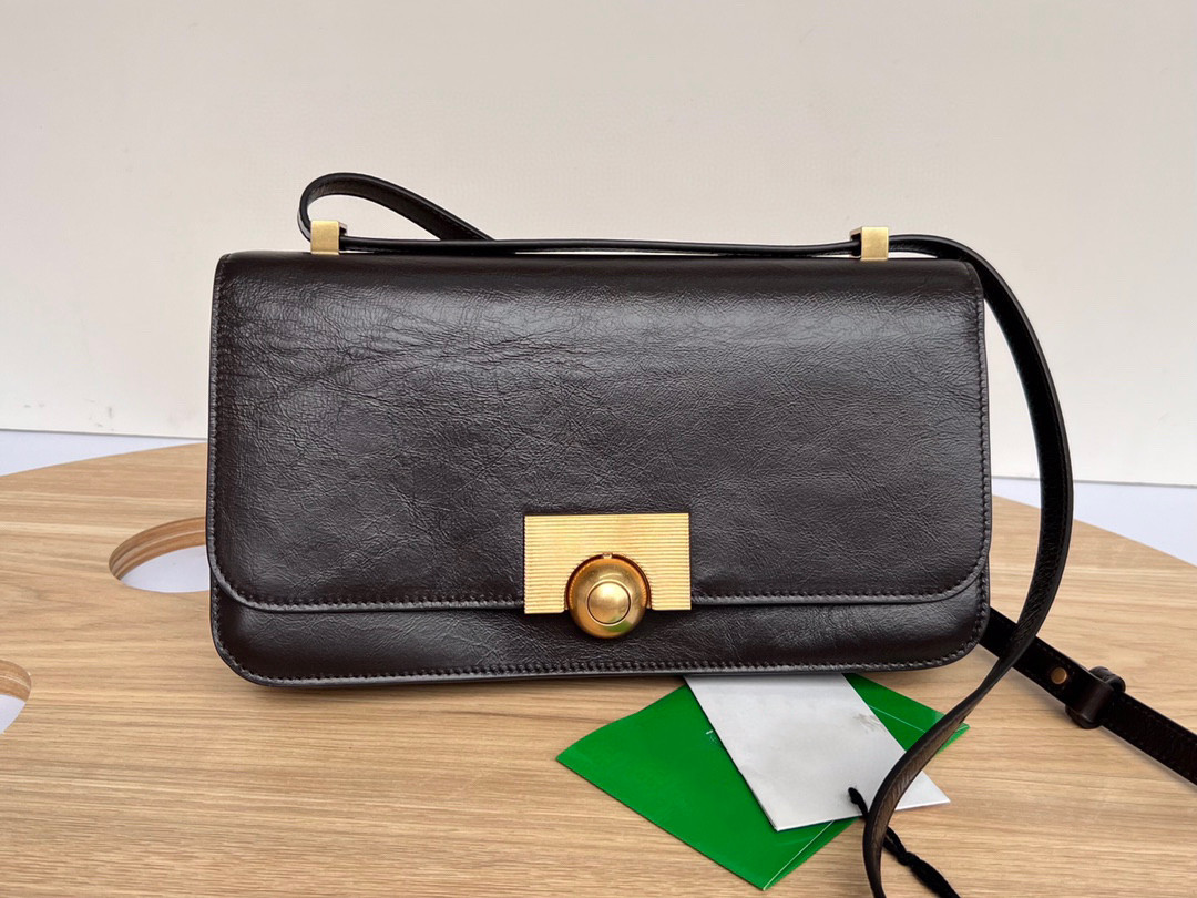 

70322 New crossbody bag High-end quality women's shoulder bag oiled waxed cowhide capacity is also very surprising beautiful design minimalist retro ceiling