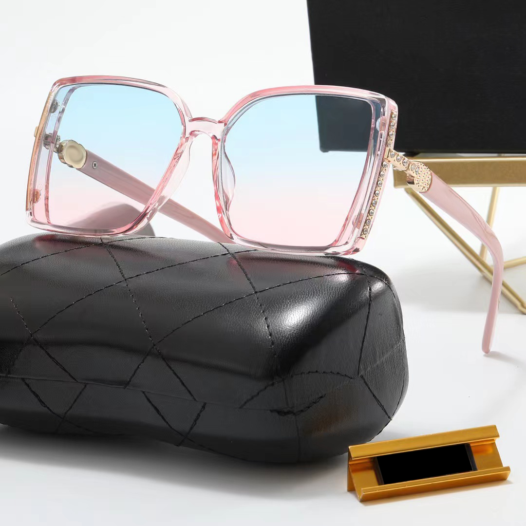 

designer sunglassesch sunglasses womens sunglasses Fullframe men sunglasses Side metal band rhinestone design tourism leisure time sunglasses Fashion brand