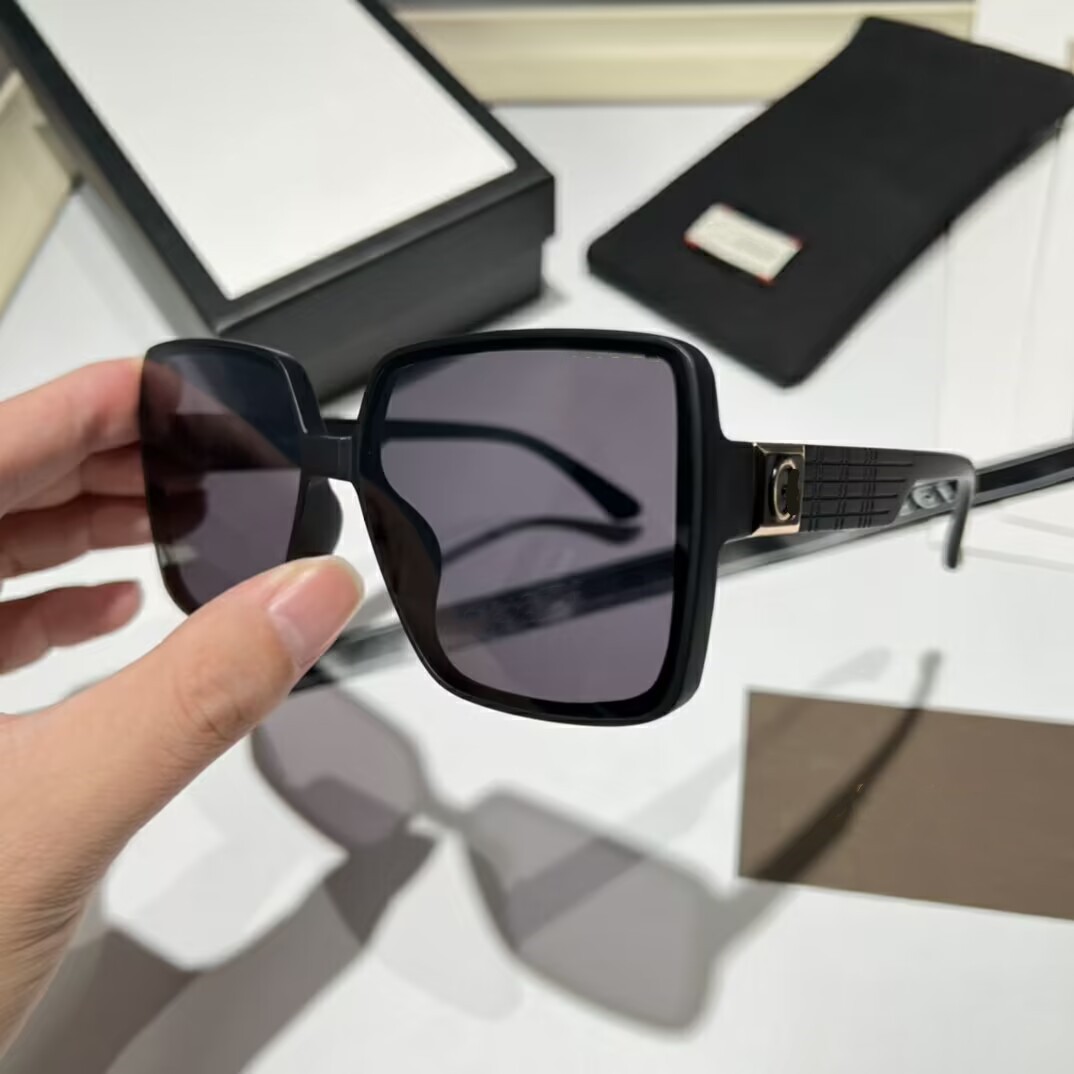 

Fashion designer sunglasses Men classic attitude 8059 Metal square frame Popular retro avant-garde outdoor uv 400 protection sunglasses 2023