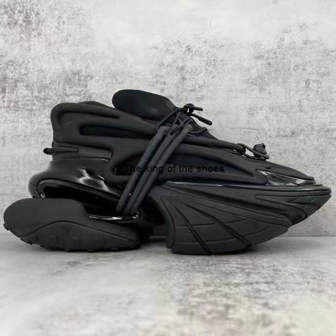 

Casual Designer Retro Shoe Shoes Balman Womens Bullet Unicorn Metaverse Low Sneakers Classic Spaceship With Q33A