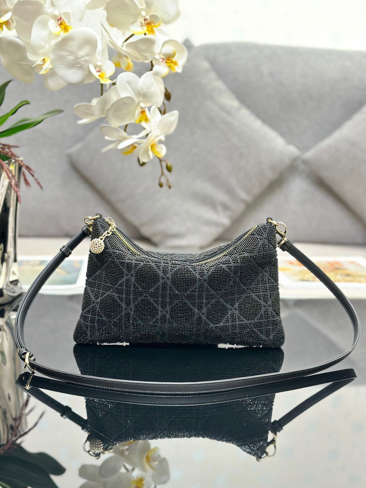 

2023 New women's crossbody bag High-end custom quality crossbody bag embroidery beaded bag with cotton fabric carefully made shoulder strap removable adjustment