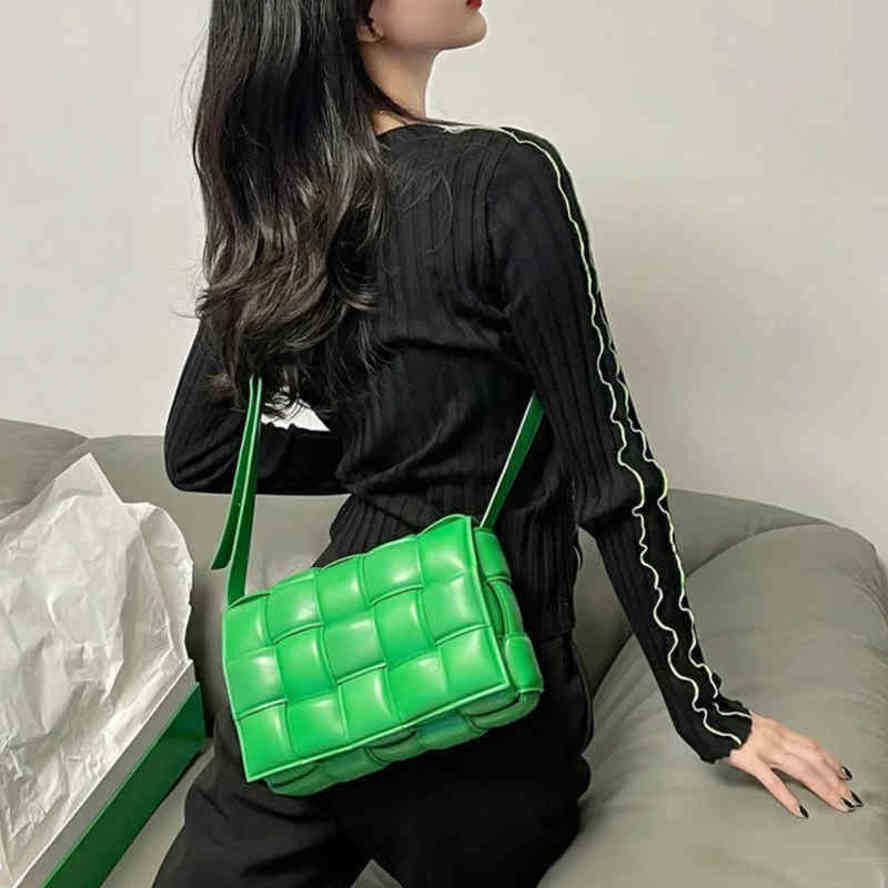 

Designer Bottegas Bags Venetas Cassettes Handbags Cloud Woven Bag Lattice Leather Small Square Pillow Messenger Summer Cassettes Premium Womens, Racing green