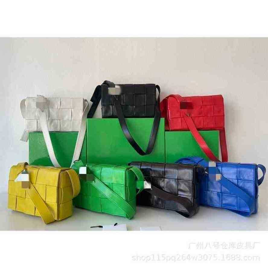 

Designer Bottegas Bags Venetas Cassettes Oil Wax Handbags s Leather Woven Cassettes One Shoulder Messenger Womens Pillow Tofu Small Square Bag, Cassava color