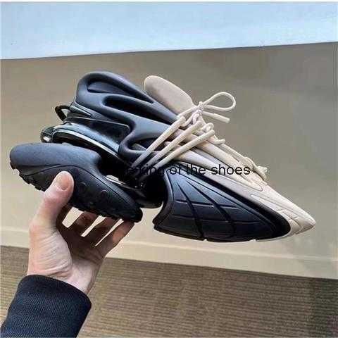 

1 1 with Runner Designer Sneakers Mens Balman Womens Shoes Unicorn Trainers Sport Bullet Metaverse Men Spacecraft Submarine Male Female Lovers Leisure 9QB0, Black and white