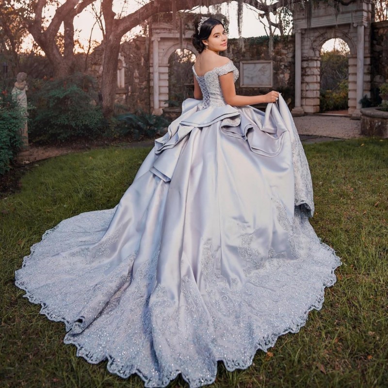 

Silvery Off Shoulder Satin Beading Lavender Quinceanera Dresses Ball Gown Appliques Lace Crystal Corset Vestidos De xv, Red