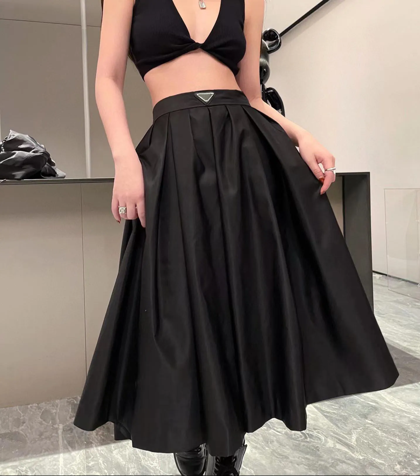 

Classic Women Skirt Fluffy Princess Dress Nylon Letter Triangle Designer Skirts High Quality Lady Dresses Black Color Size -L