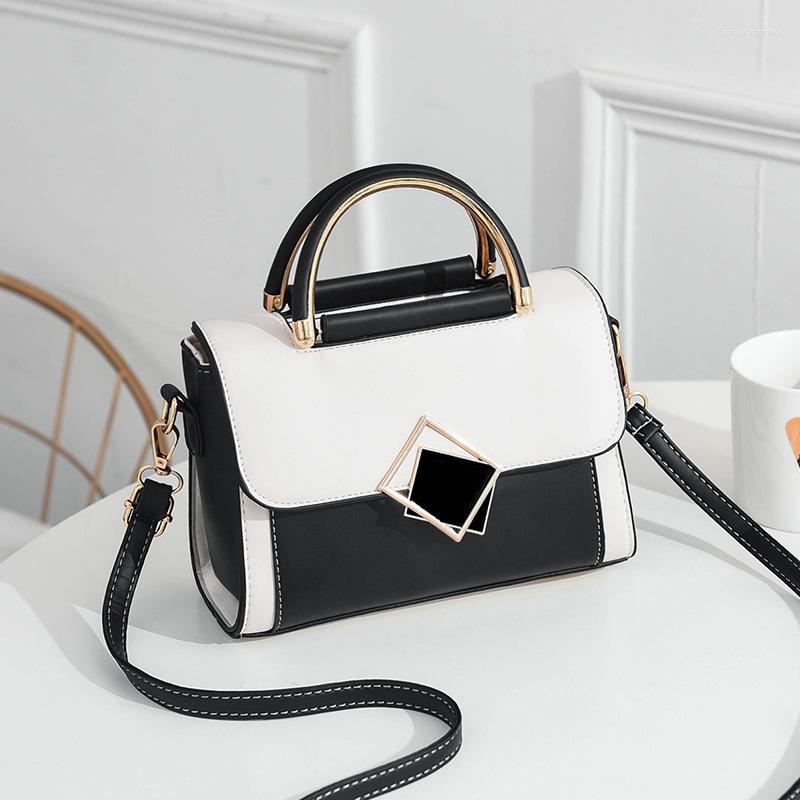 

Evening Bags 2023 Texture Bag South Korea Fashion Small Square One Shoulder Crossbody Women's, Beige