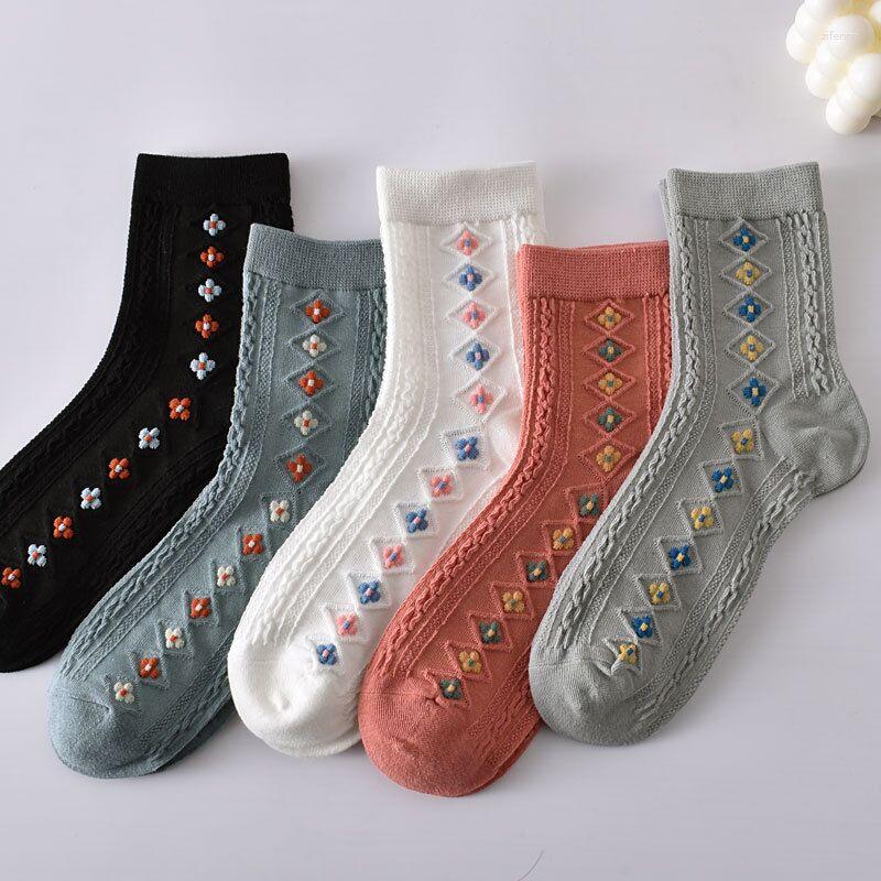 

Women Socks Harajuku Retro Embroidery Woman Japanese Kawaii Cute Ethnic Lolita Lace Flower Crew Christmas Gift Fashion 017, Gold