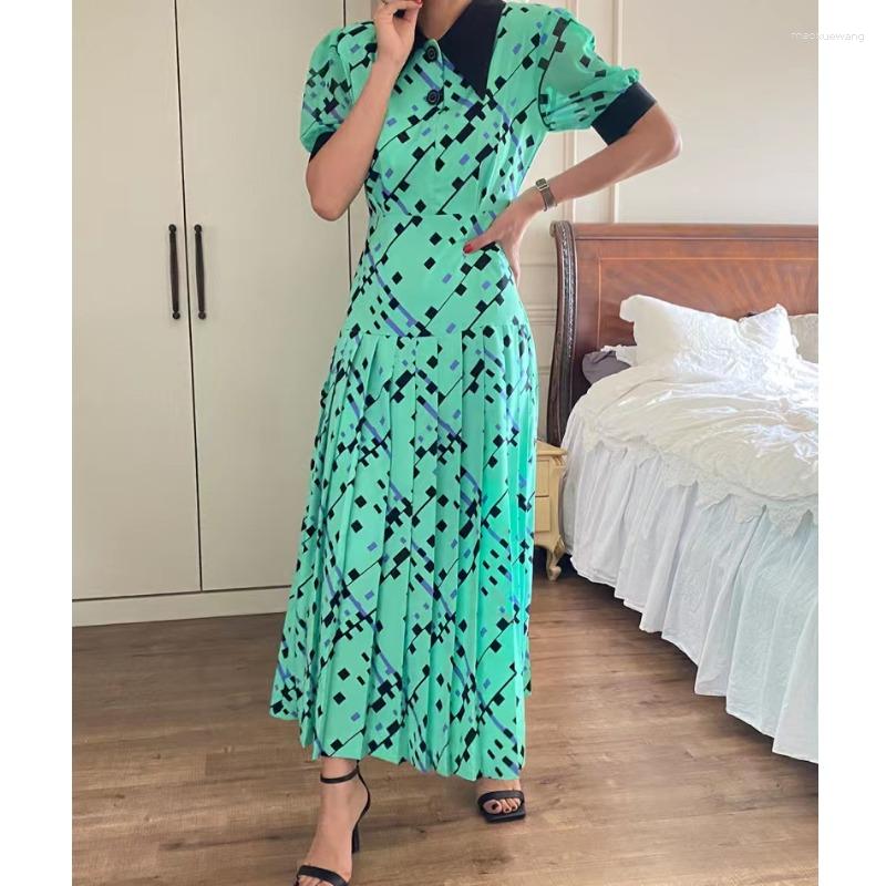 

Casual Dresses South Korea Chic Summer French Elegant Pointy Collar Geometric Pattern Printed Waist Bubble Sleeve Pleated Dress Woman, Green