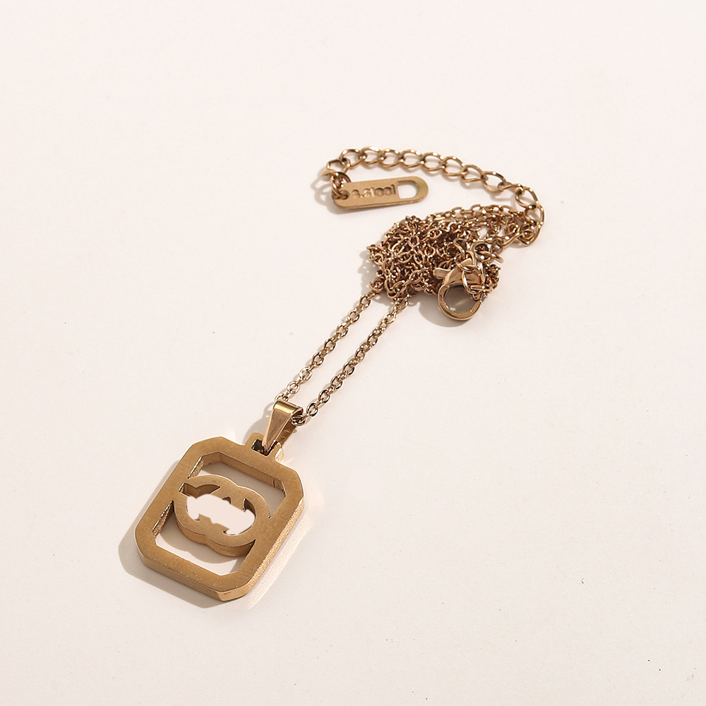 

18K Gold Plated Luxury Designer Necklace for Women Brand Double Letter Perfume Bottle Pendant Chain Necklaces Jewelry Accessory High Quality Never Fade