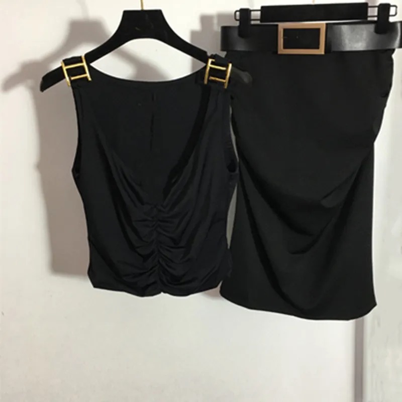 

F1012 Two Piece Dress New Sexy Black Metal luxury Tops Slim Skirt New Summer Metal Accessories Pleated Low Collar Vest Top Elastic Wrap Hip Skirt Belt