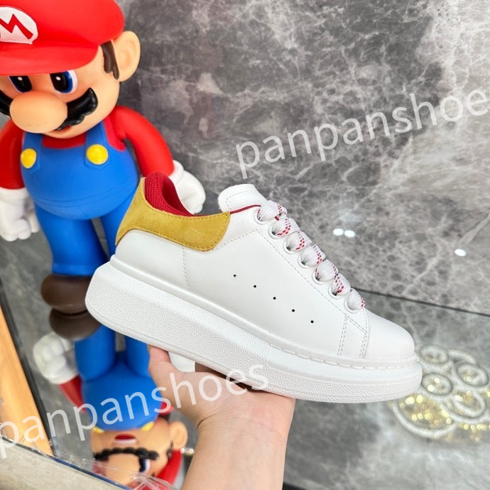 

New top Hot Luxurys Designer sneaker shoe women Casual shoes mens leather white platforms with black outdoor sneakers size 35-46, 12