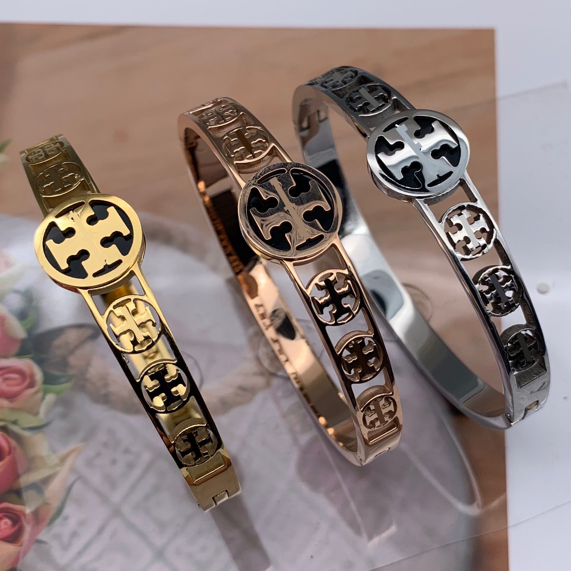 

Hollow designer boy men women girl 19CM bangles bracelets 316L Titanium Steel 18K Gold rose silver original logo engrave summer Jewelry Lady Party