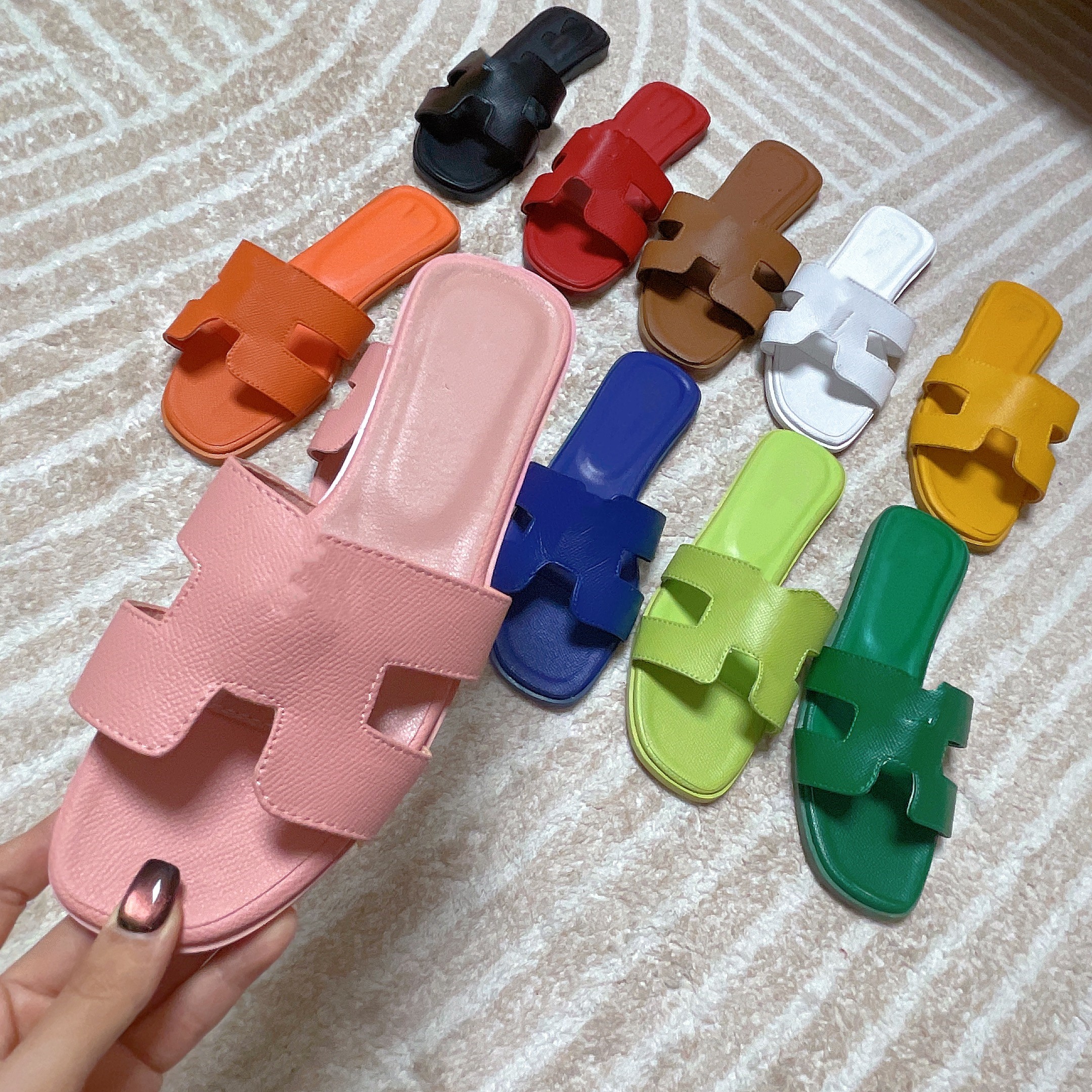 

2023 Luxury Summer Designer H Slippers Brand Chypre Orange Classic Sandals Leather Fashion Shoes Ladies Slides Beach Flat Heel Flip Flops Good Quality 10 Color 37-41, Xyhem35