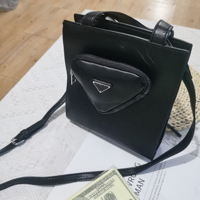 

Brand 23SS women's Messenger Bags New Handbag Fashion Large Capacity Tote Bag Leisure Underarm Commuter Bag Mother Bag 7061#, Black 7061