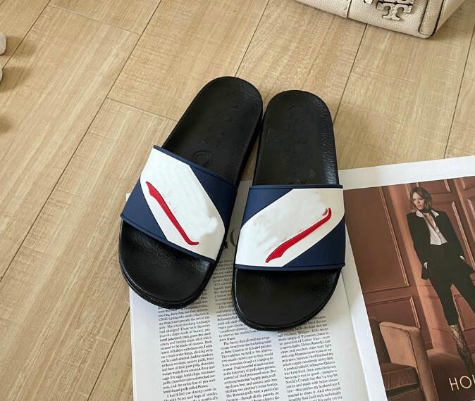 

Beach slippers fashion Thick bottom designer Women Shoes Cartoon Alphabet lady Platform Leather Heels letter Slides sexy High heel Sandals Large gt65