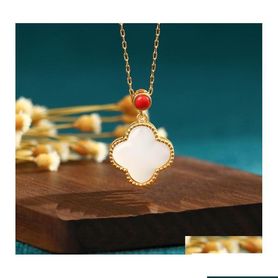 

Pendant Necklaces Ancient Gold Plated Necklace Inlaid Chalcedony Hetian Jade Fourleaf Clover Personalized Luxury Wo Dhtib